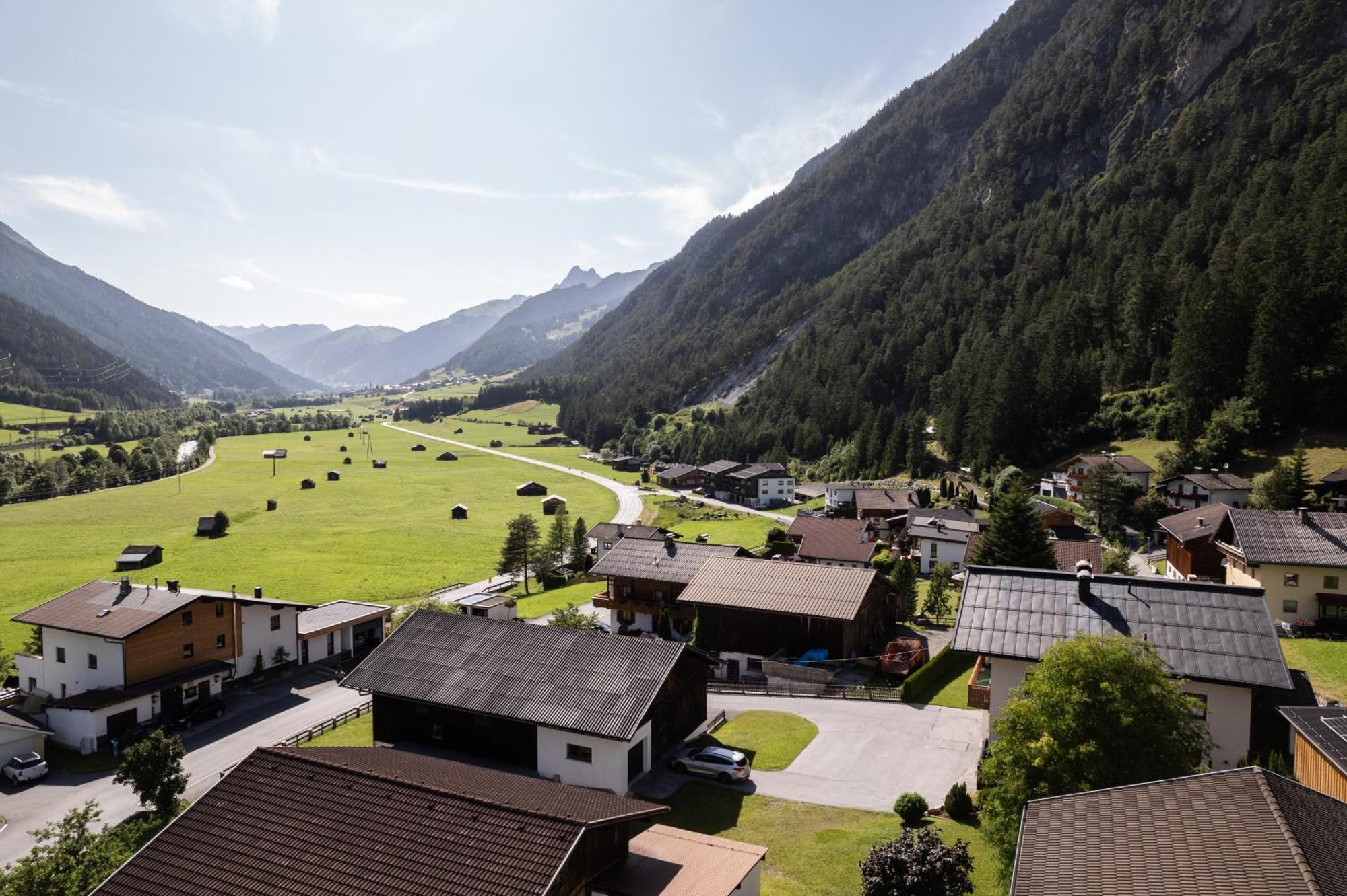 Appartements Tyrol Pettneu am Arlberg Exterior photo